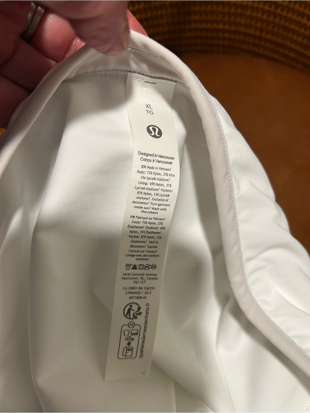lululemon athletica Tennis White Cropped top with pads and wrap skirt. Size XL - Picture 15 of 16